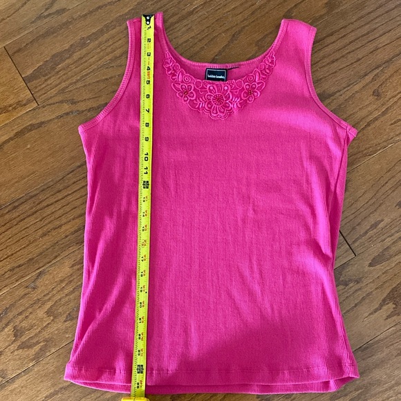 Bobbie Brooks fuchsia Ribbed tank top with floral lace & sequins - size large - Picture 9 of 10